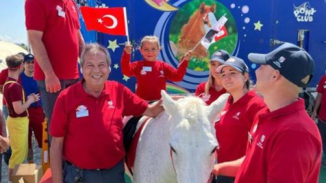 23 Nisan coşkusu Hatay’daki depremzede çocuklarla kutlandı